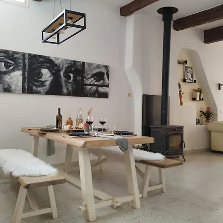Holiday home Maison Spacieuse Et Calme, Centre Ville, Ideal Famille *