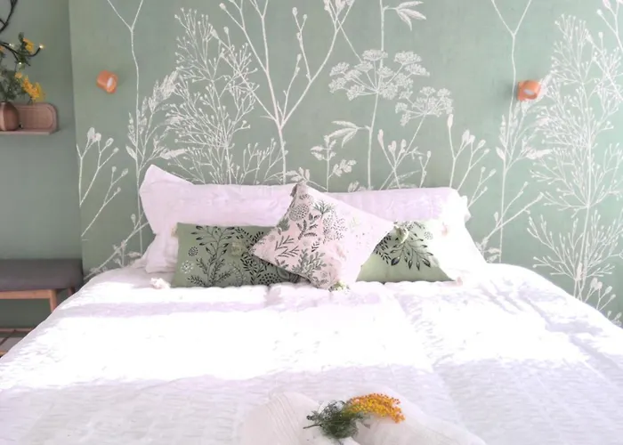 Vakantiehuis Maison Spacieuse Et Calme, Centre Ville, Ideal Famille *